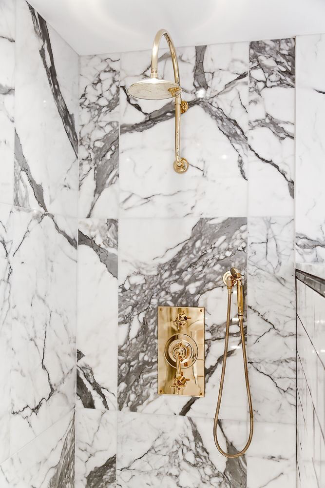 Bling Bling golden shower series